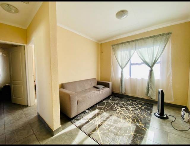 2 BEDROOM HOUSE FOR SALE IN VANDERBIJLPARK CE